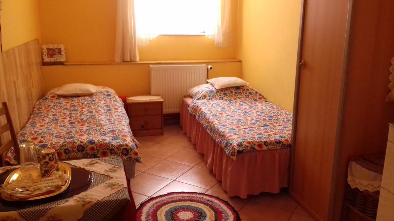 Dom Na Ludowo W Brzeznicy Apartment Brzeznica  Exterior foto